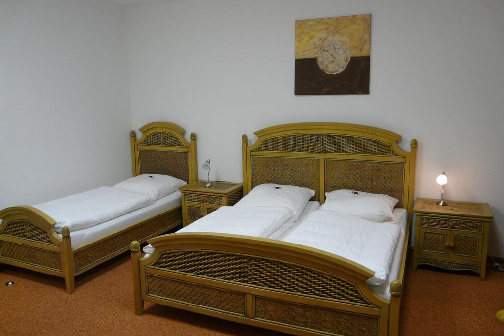 Hotel Kreuzbruchhof Burg Stargard Chambre photo